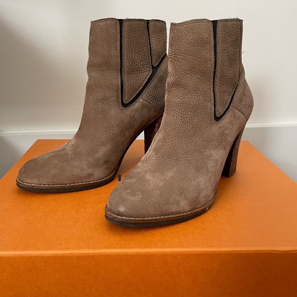 Lucky Brand Women’s Suede Leather Tan Booties 9.5